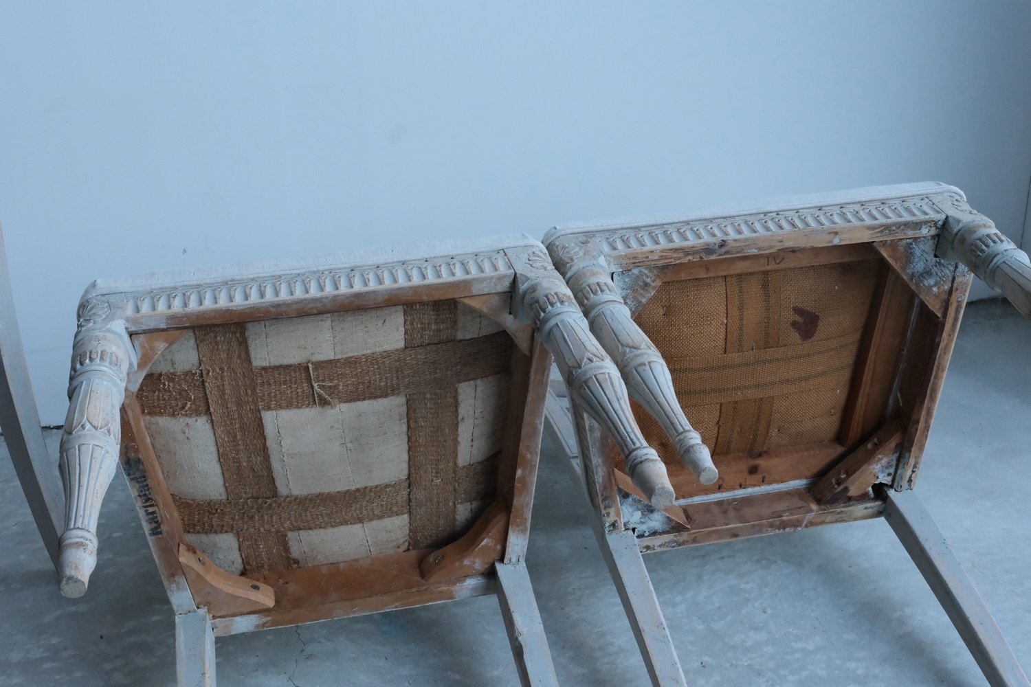 A matched set of 10 unusual period Gustavian chairs, made in Lindome, repainted and newly upholstered in linen - JAA
