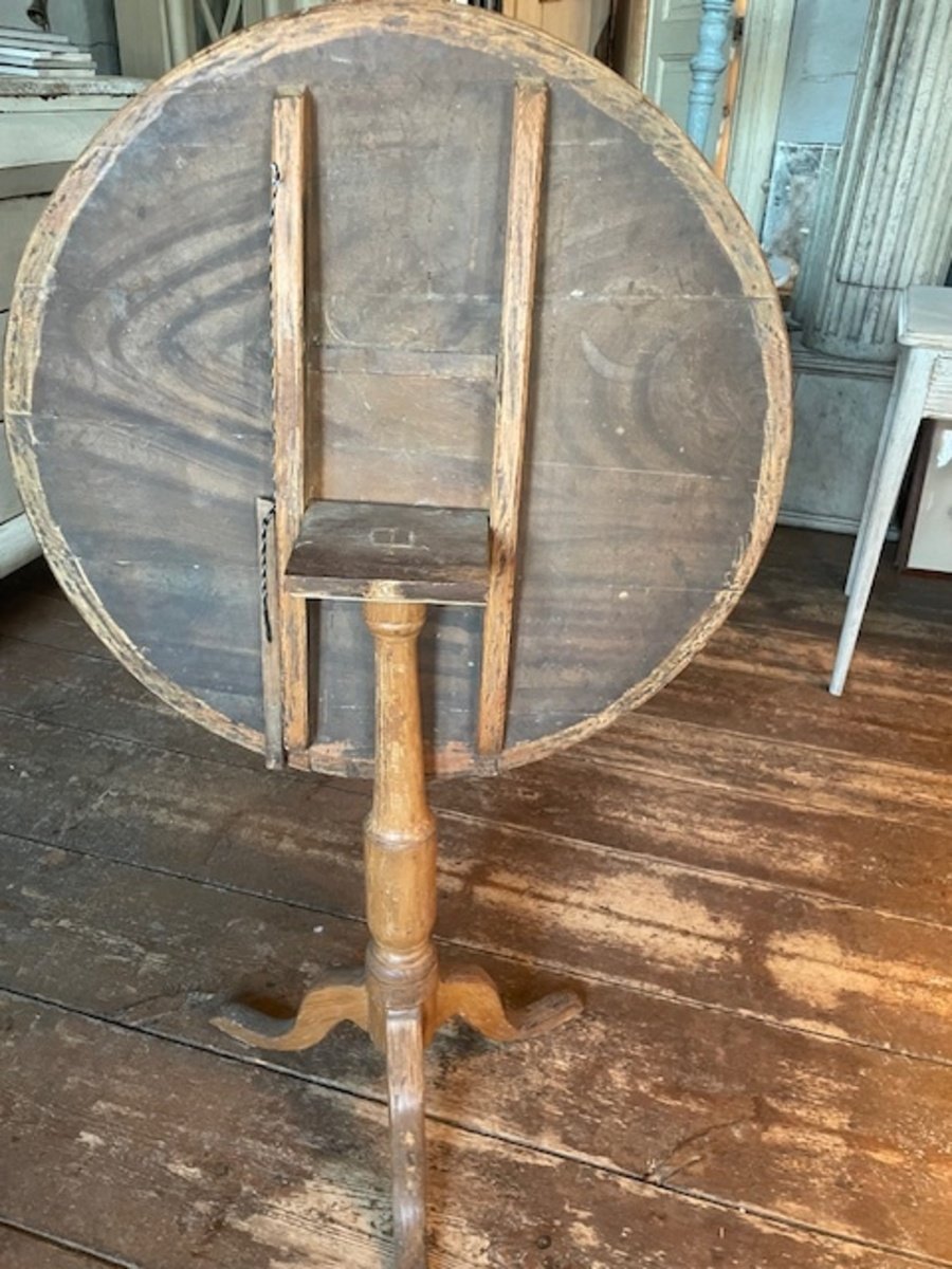 Early 19th Century Swedish Tilt-Top Table - JAA