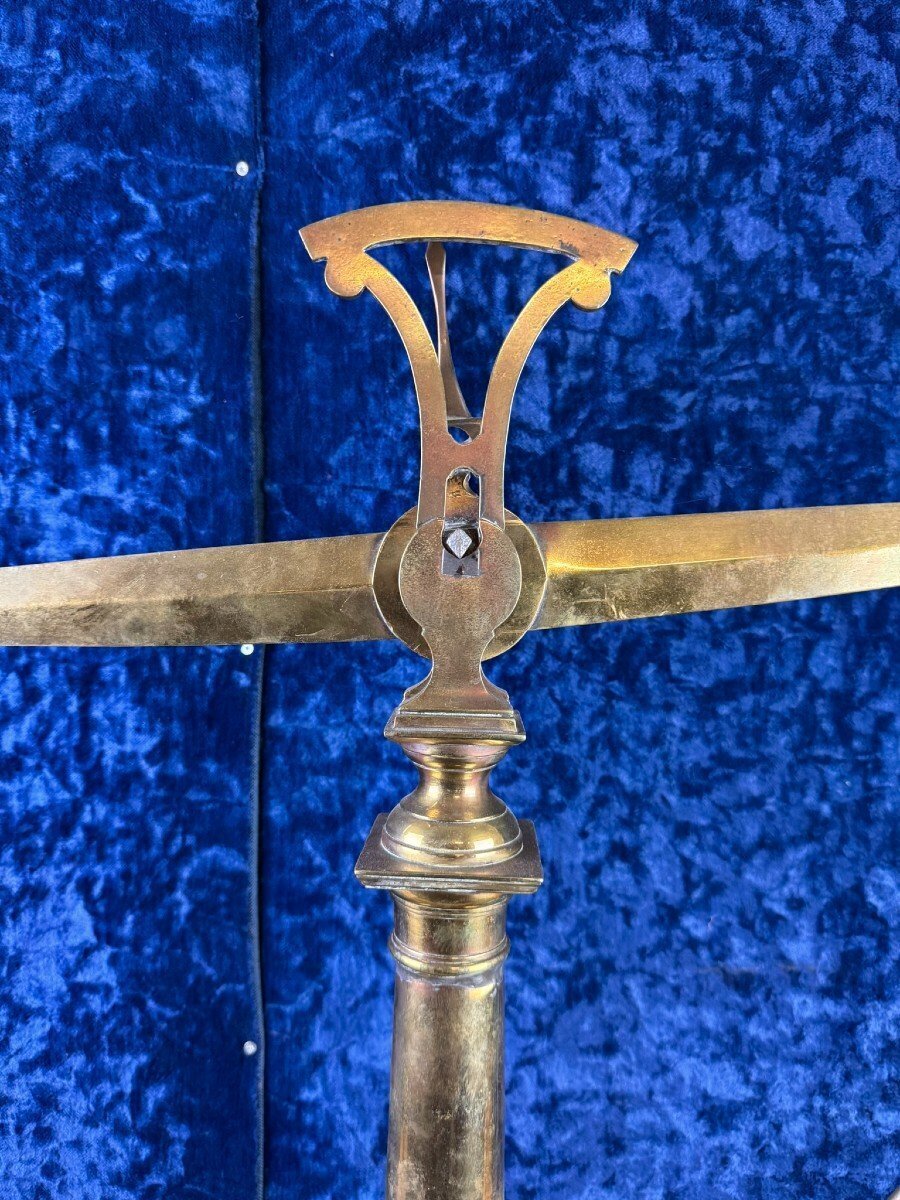 Monumental apothecary scale in bronze and gilded brass from the 19th century, - JAA