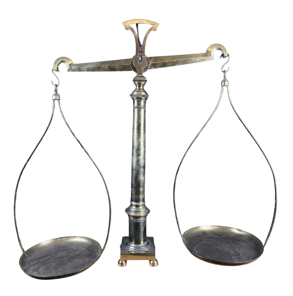 Monumental apothecary scale in bronze and gilded brass from the 19th century, - JAA