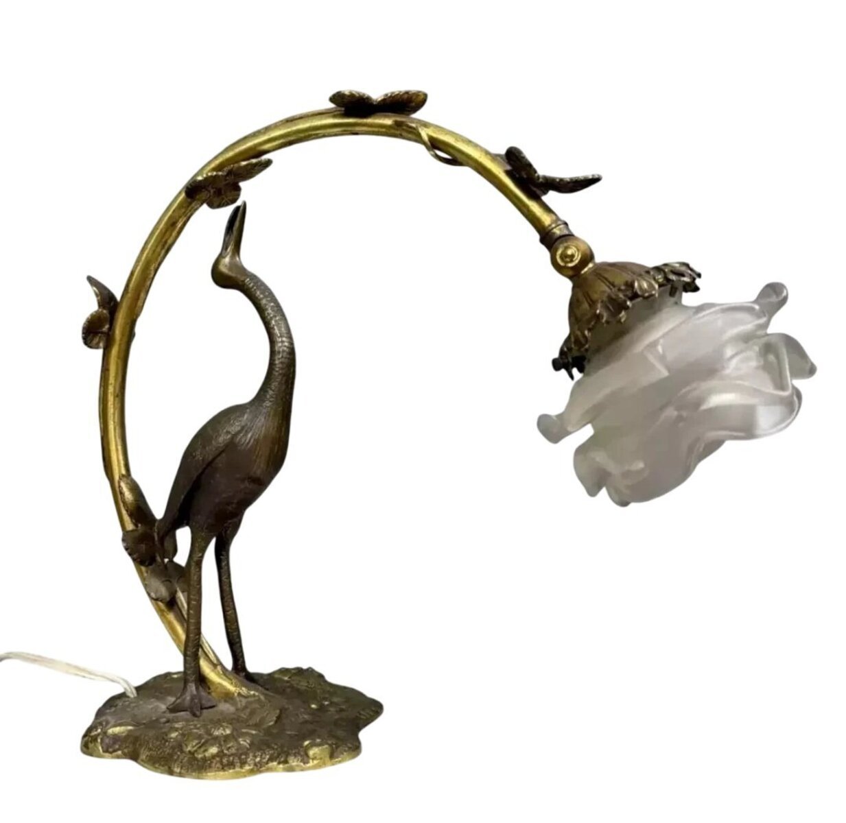 Large Art Nouveau Heron Lamp in bronze with double patina circa 1900 pressed glass tulip arch with leaf decoration - JAA