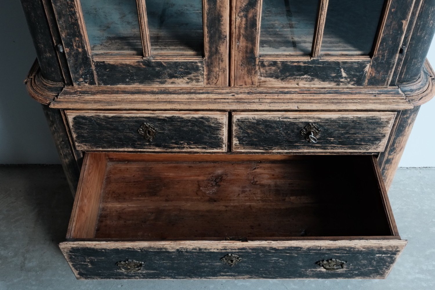 Period Rococo Cabinet with Glass Doors, circa 1820 - JAA
