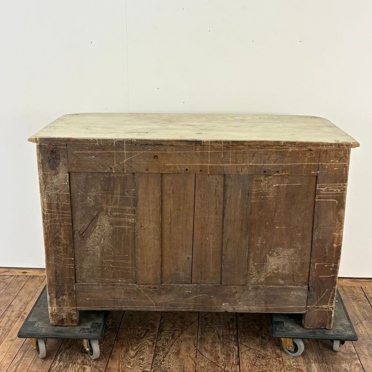 On Hold - 18th century oak chest of drawers - JAA