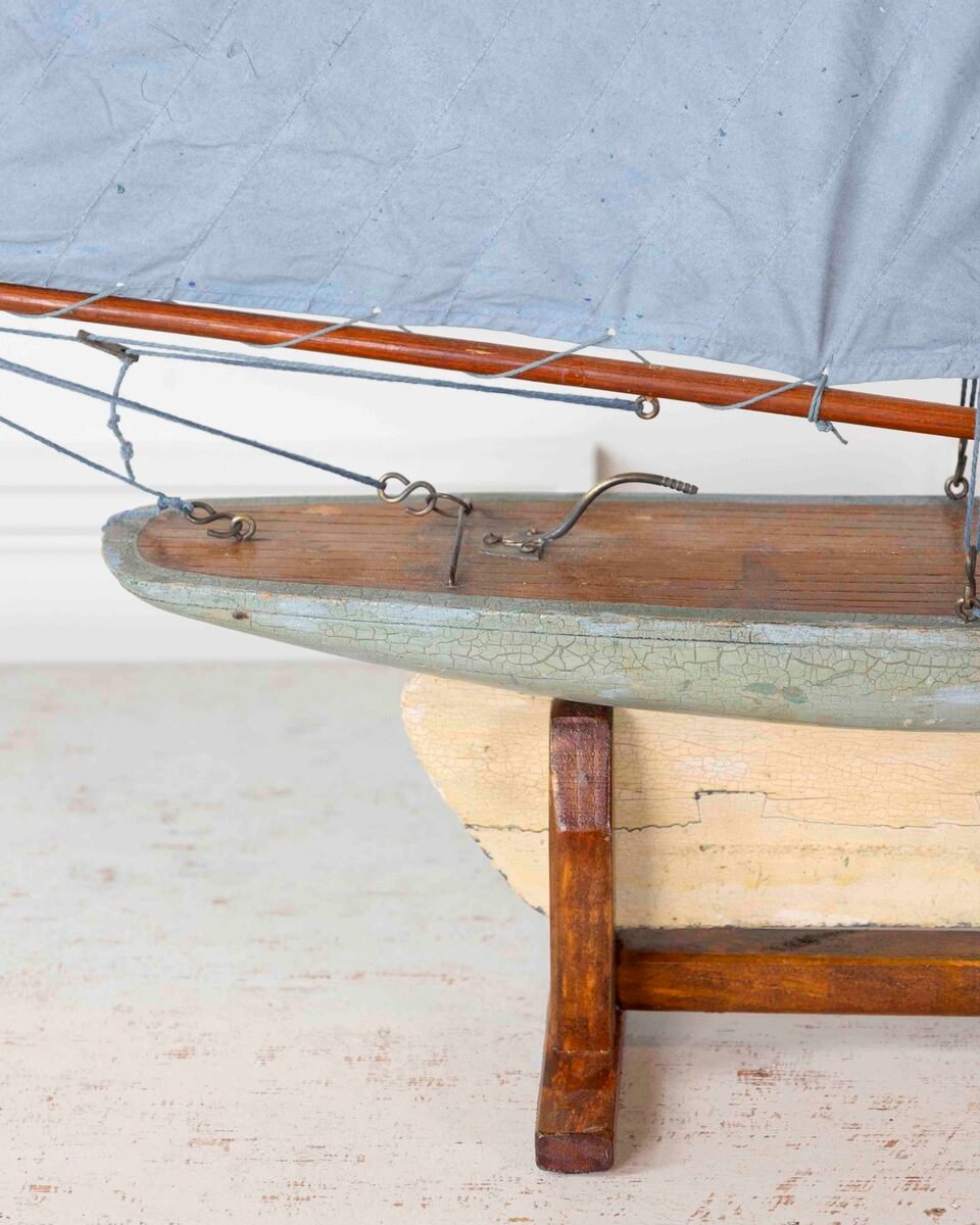 English 20th Century Bowman Carved Wood Gaff Cutter Pond Yacht - JAA