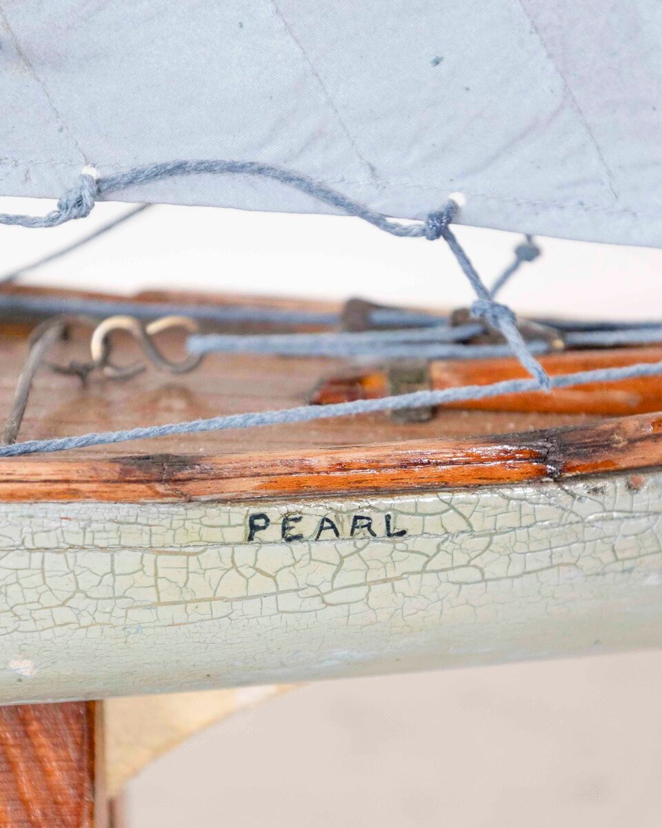 English 20th Century Bowman Carved Wood Gaff Cutter Pond Yacht - JAA
