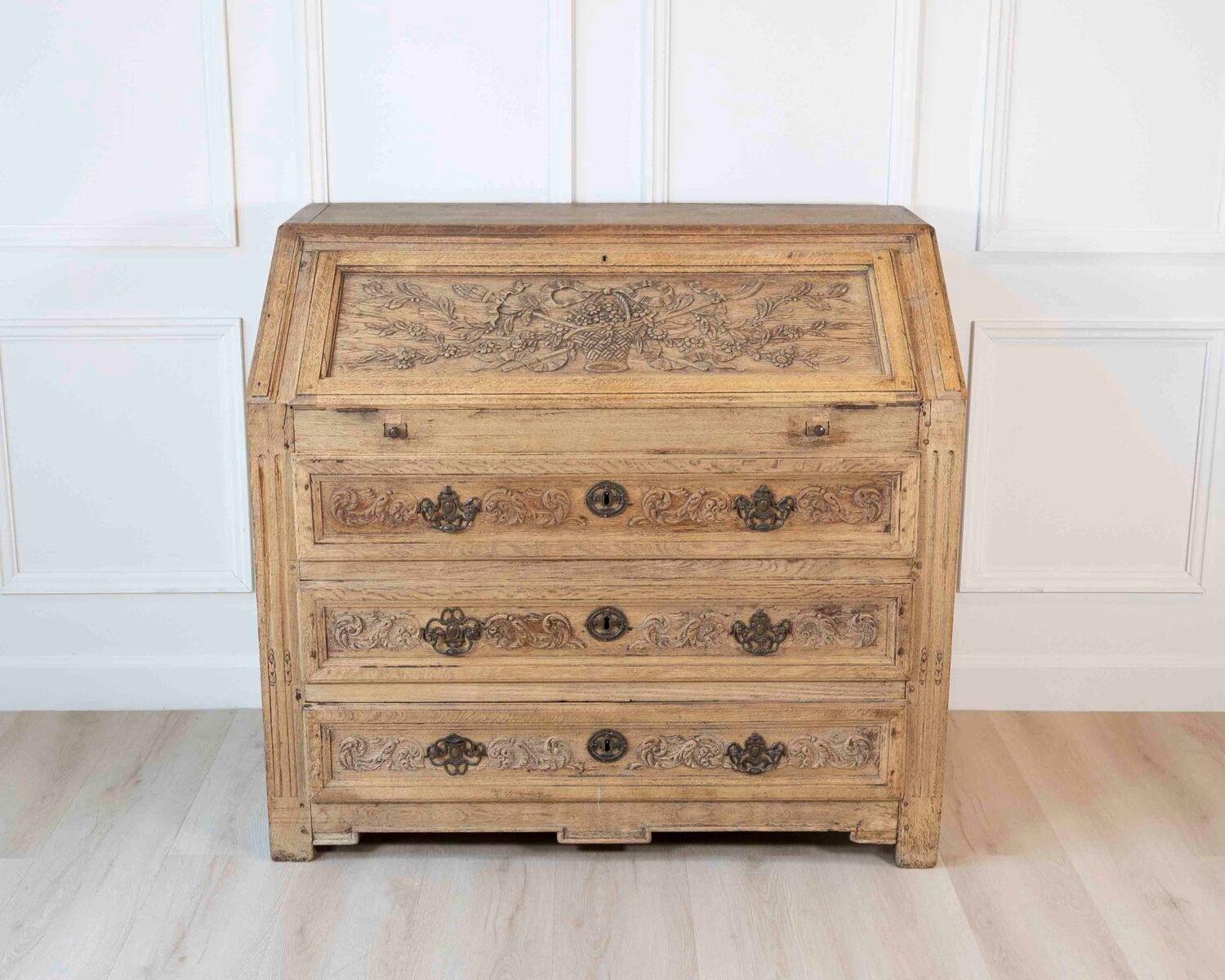 Italian 19th Century Walnut Church Kneeler - JAA