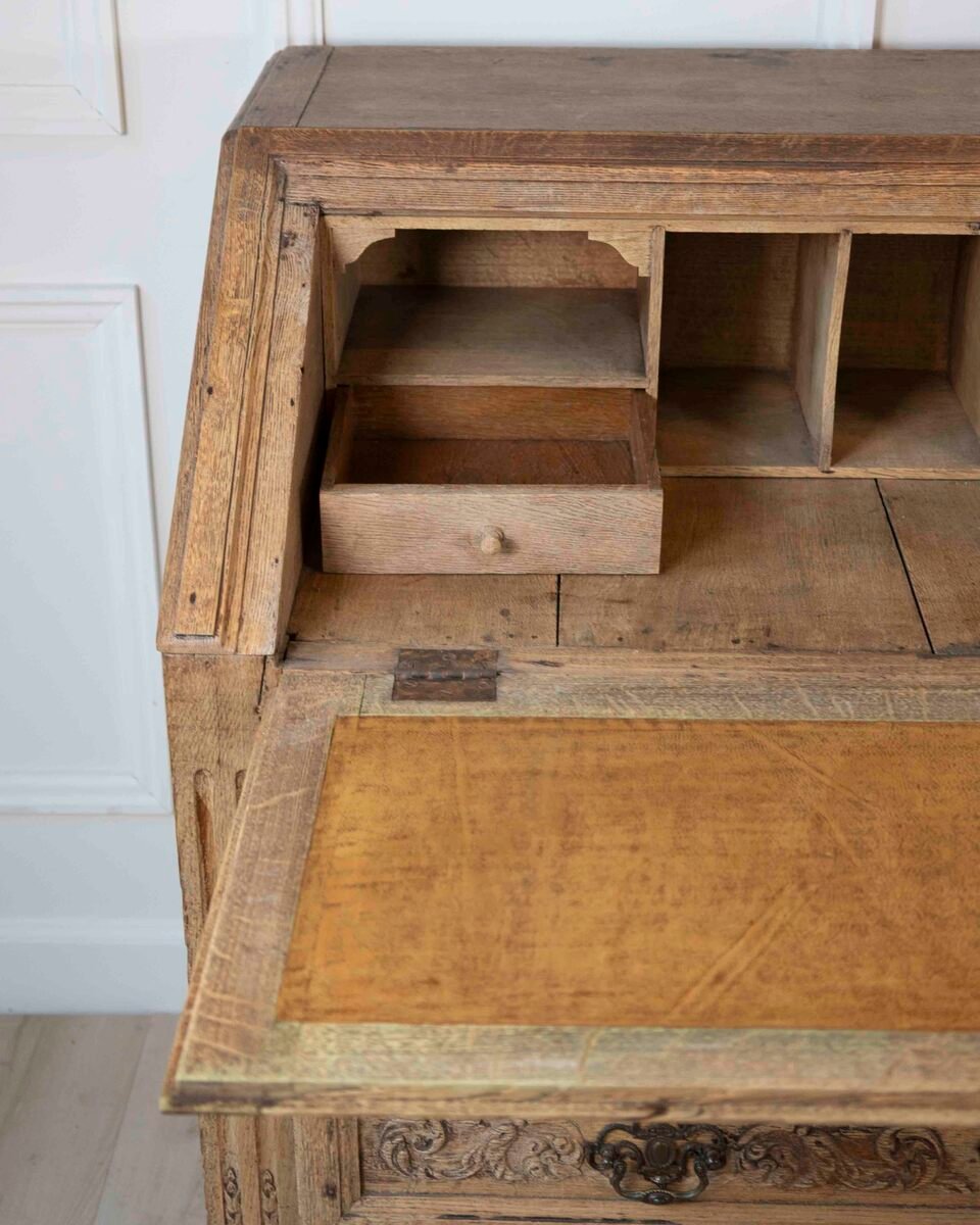 French Louis XVI Period Carved Oak Slant-Front Secretary Desk, Liège, Late 18th Century - JAA