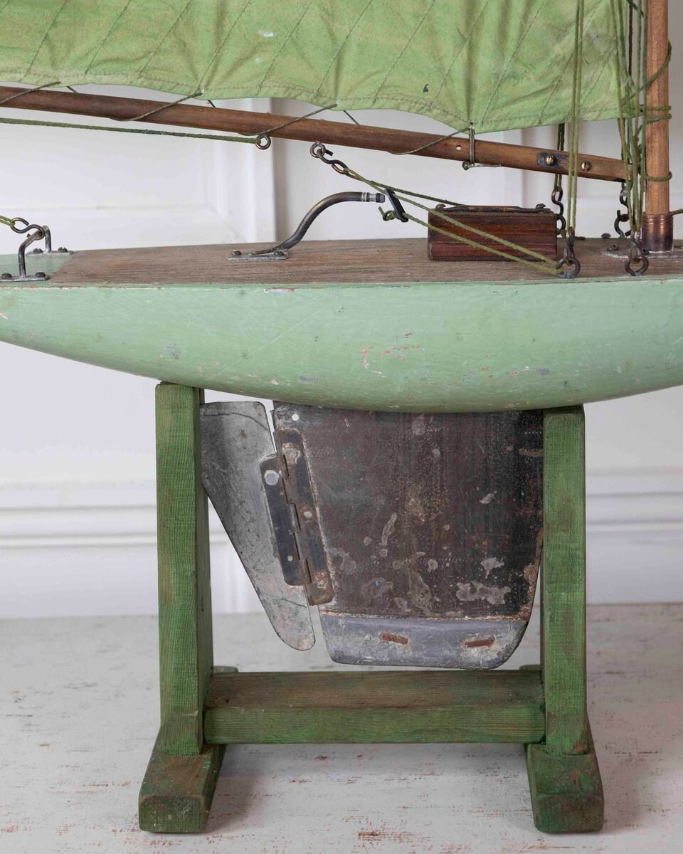 On Hold - English 20th Century Carved Wood and Metal Gaff Cutter Pond Yacht - JAA