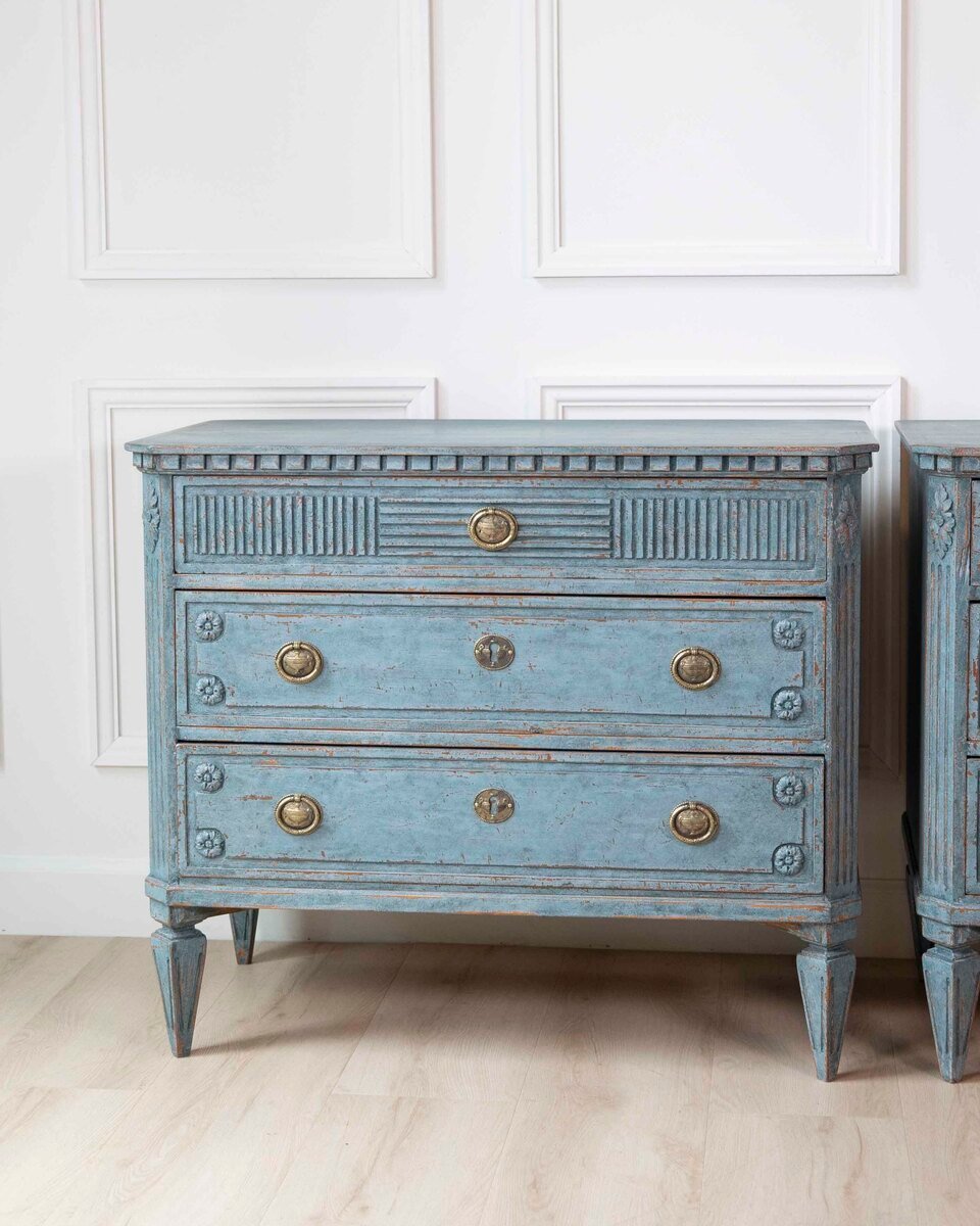 Swedish Early 20th Century Blue-Painted Commodes, Pair - JAA