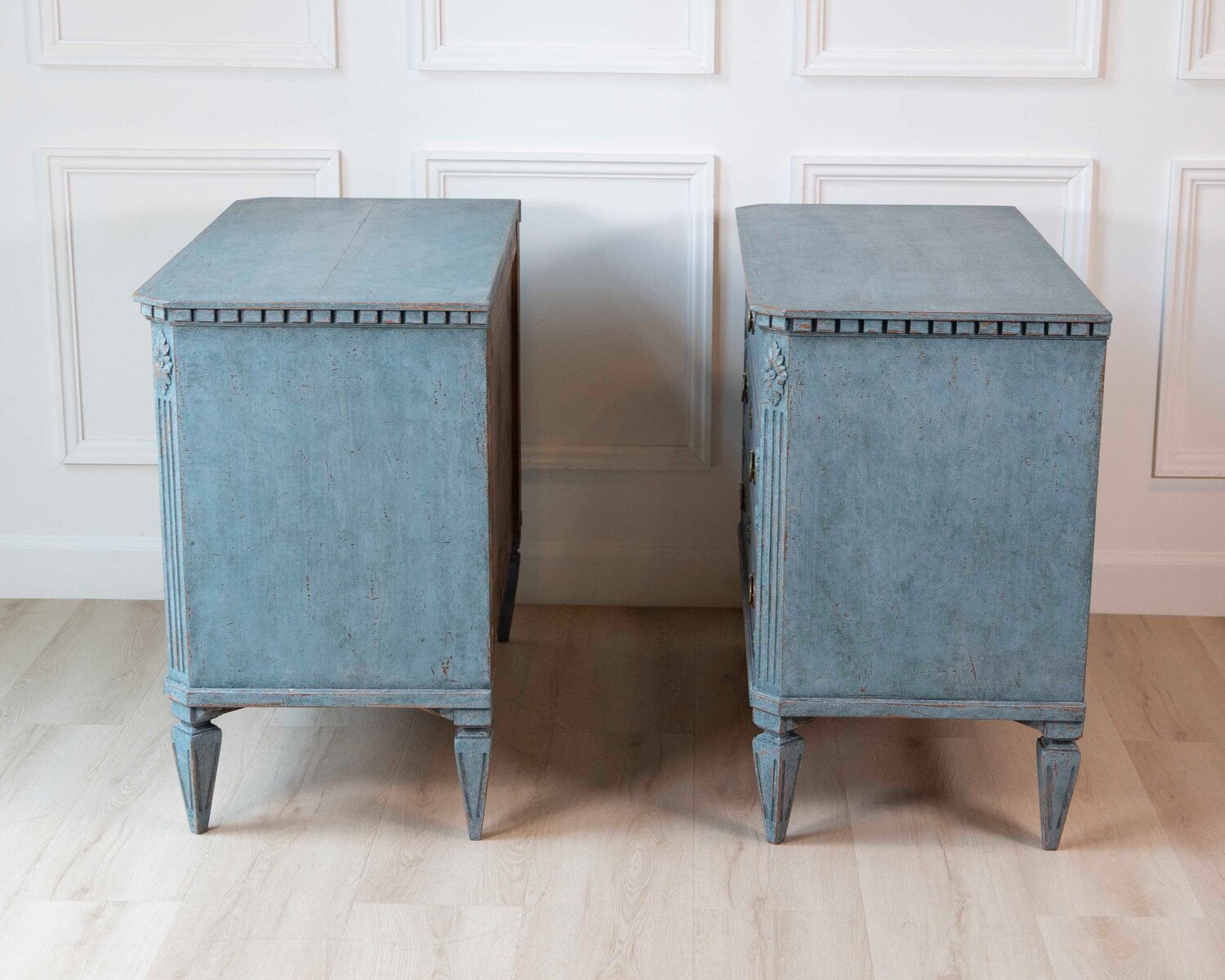 Swedish Early 20th Century Blue-Painted Commodes, Pair - JAA
