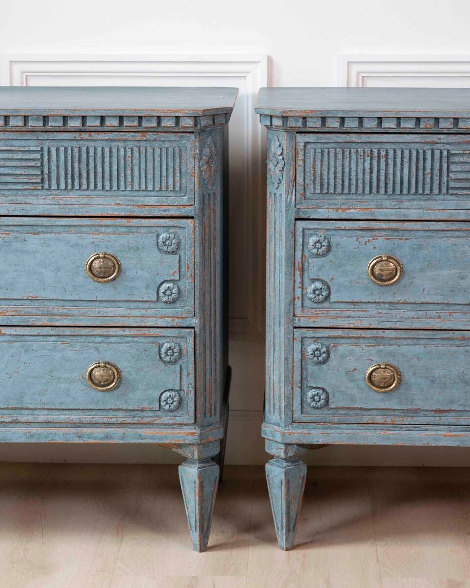 Swedish Early 20th Century Blue-Painted Commodes, Pair - JAA