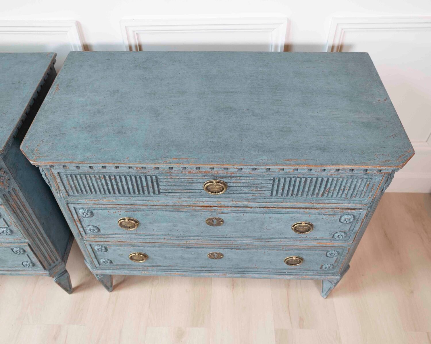 Swedish Early 20th Century Blue-Painted Commodes, Pair - JAA