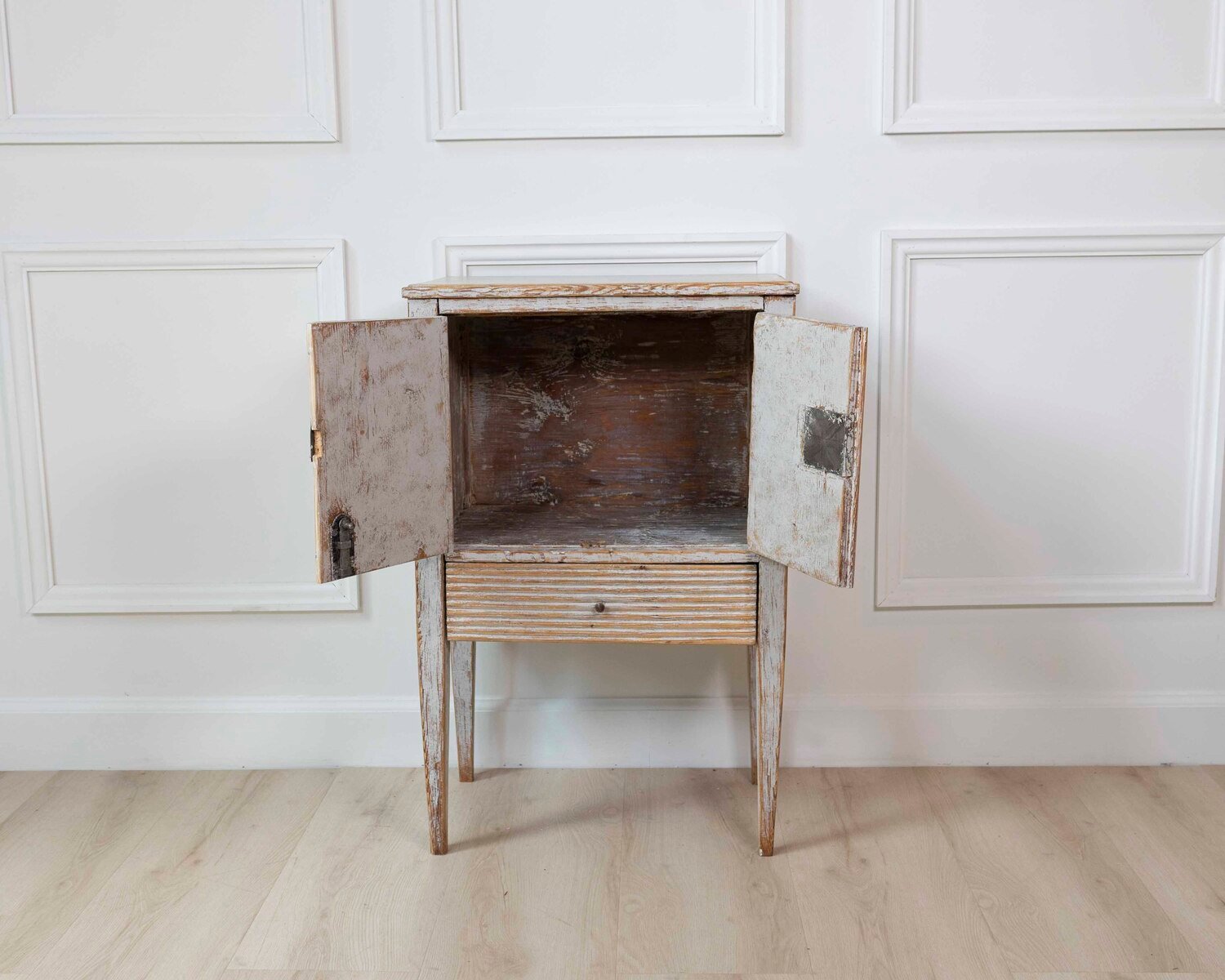 Swedish 18th Century Gustavian Nightstand - JAA