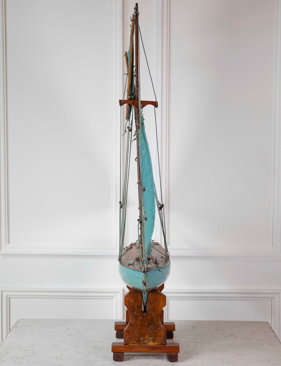 English 20th Century 'Kangaroo' Carved Wood Gaff Cutter Pond Yacht - JAA