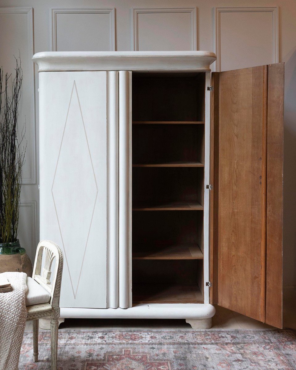 Lacquered Two-Door Wardrobe in Ivory and Turtledove Tones - JAA