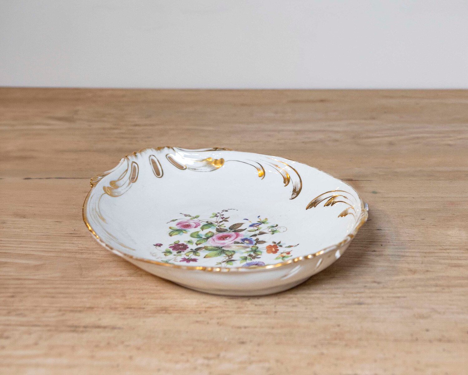 French Napoléon III Porcelain de Paris Platter with Floral Décor - JAA