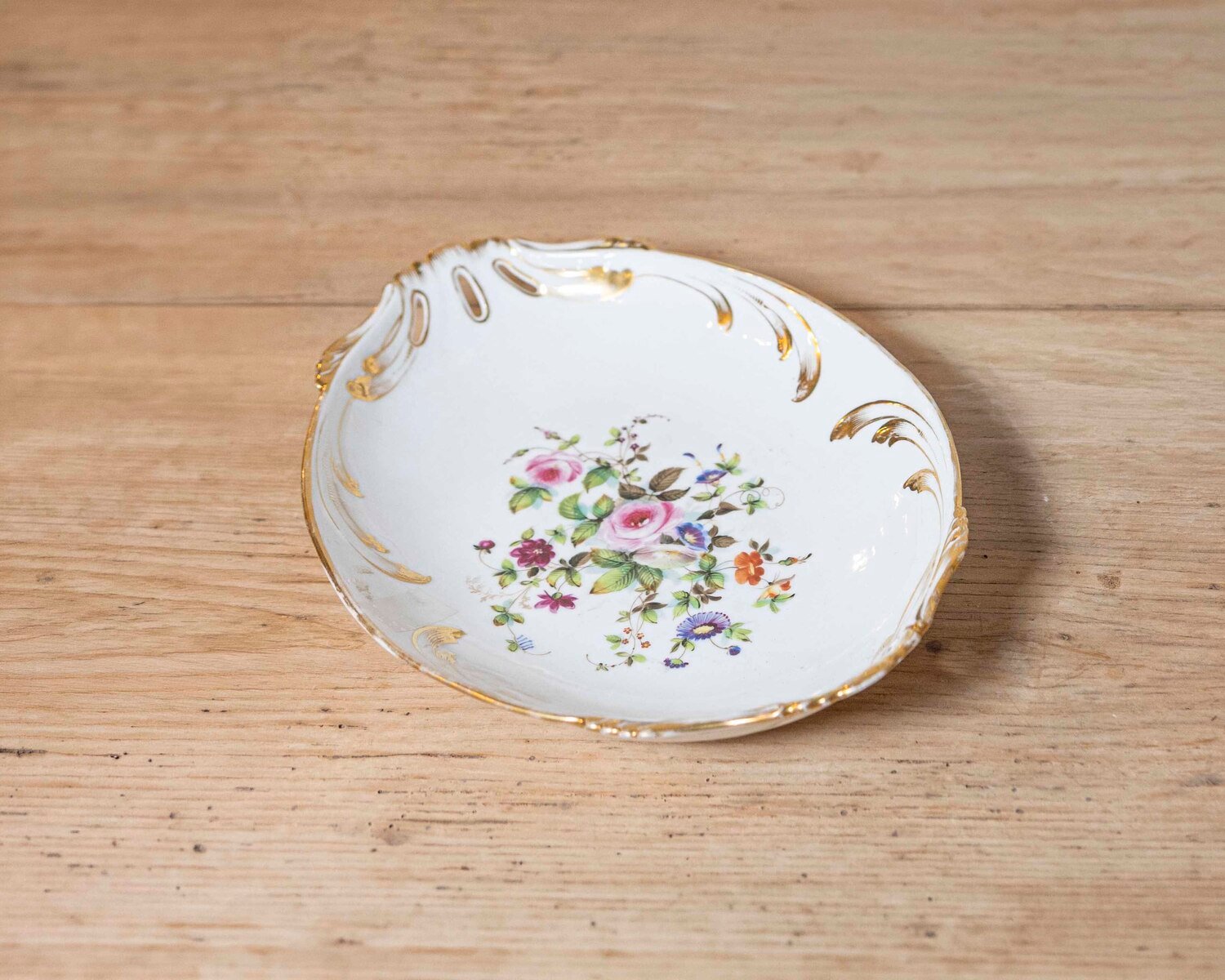 French Napoléon III Porcelain de Paris Platter with Floral Décor - JAA