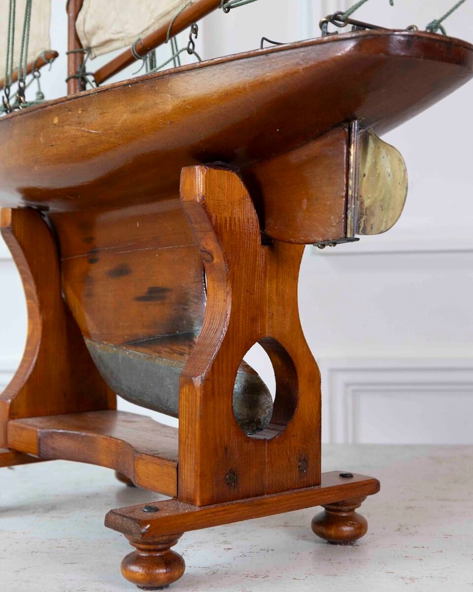 Gaff Rigged Cutter Wooden Pond Yacht Circa 1920 - JAA