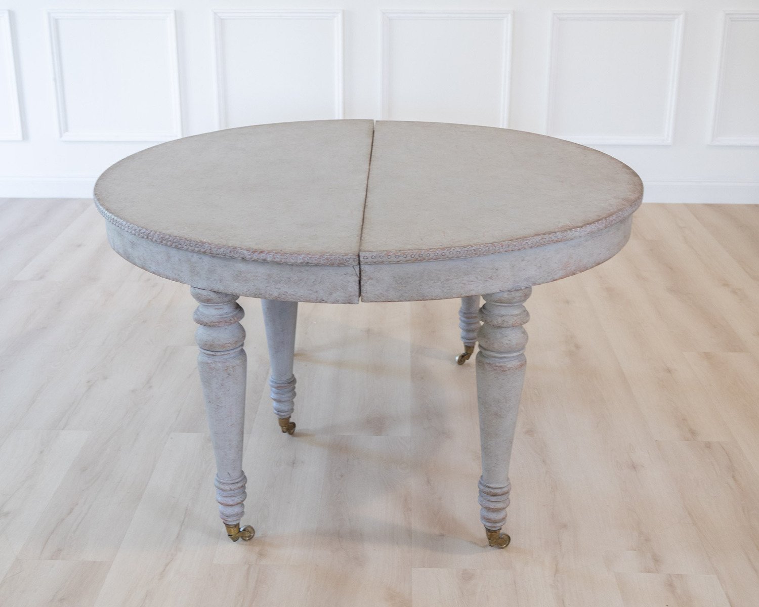 On Hold - A beautiful antique Swedish dining table with three inserts - JAA
