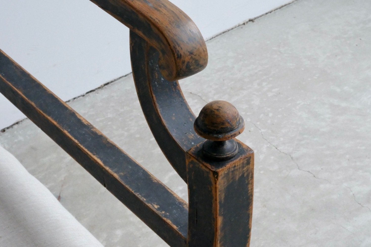 Freestanding Karl Johan Bench in Black Paint, circa 1830 - JAA