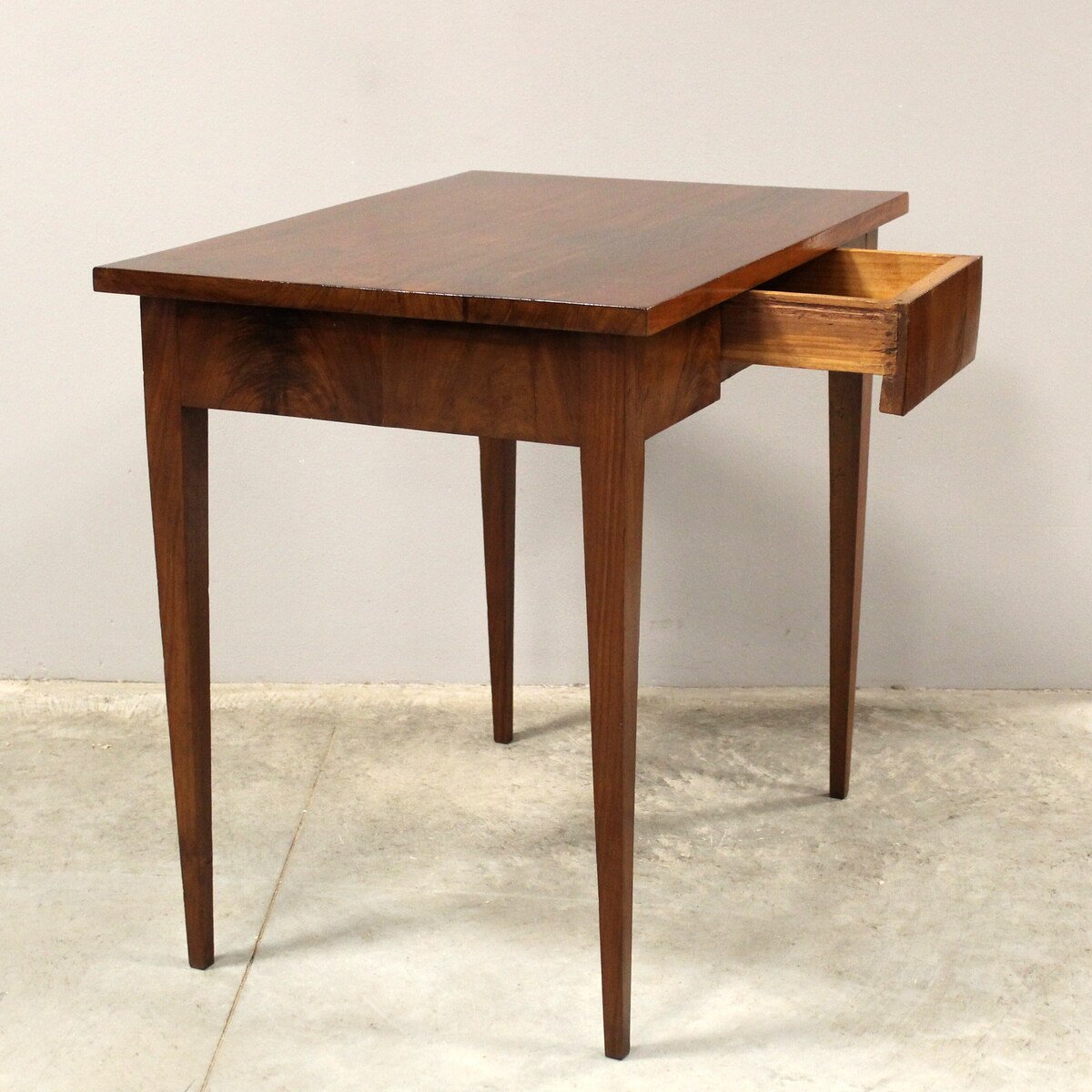Italian Directoire Walnut Writing Table, Early 19th Century - JAA