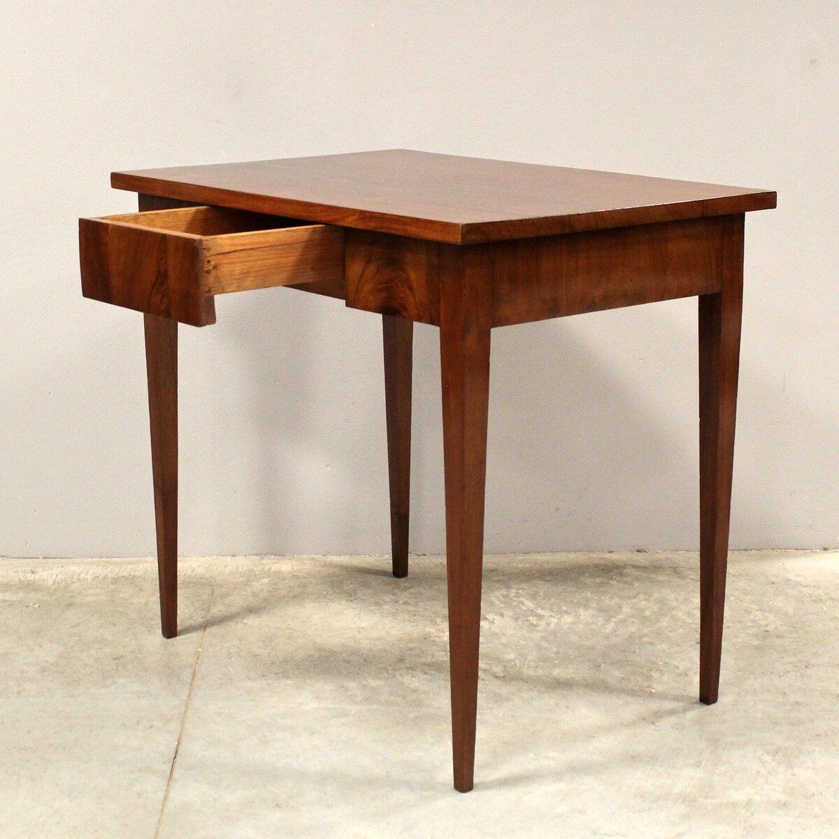 Italian Directoire Walnut Writing Table, Early 19th Century - JAA