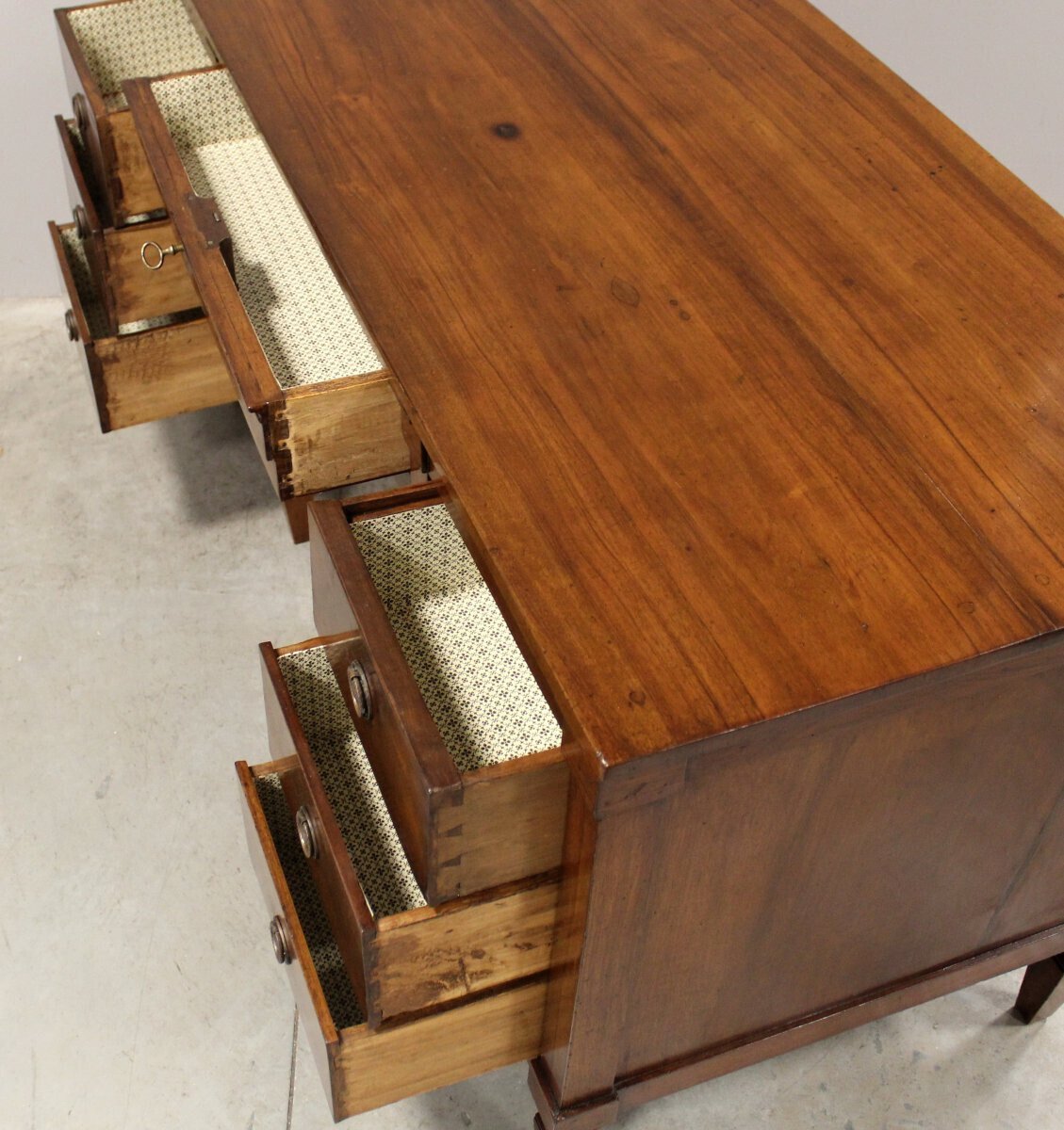 Louis XVI Walnut Pedestal Desk, Italy, 18th Century - JAA