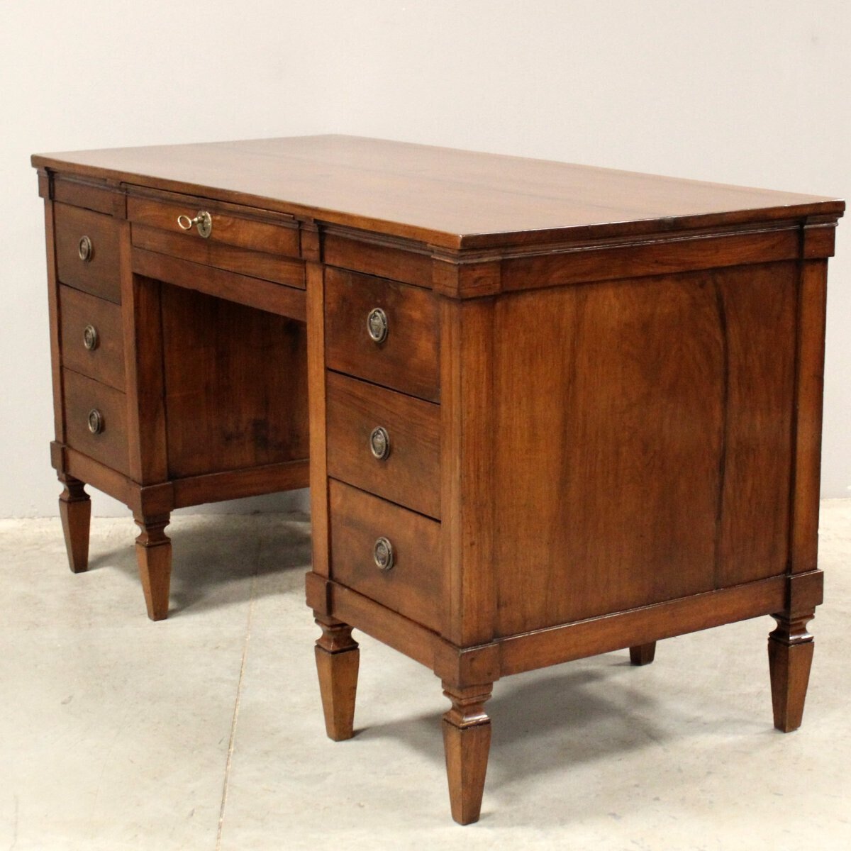 Louis XVI Walnut Pedestal Desk, Italy, 18th Century - JAA