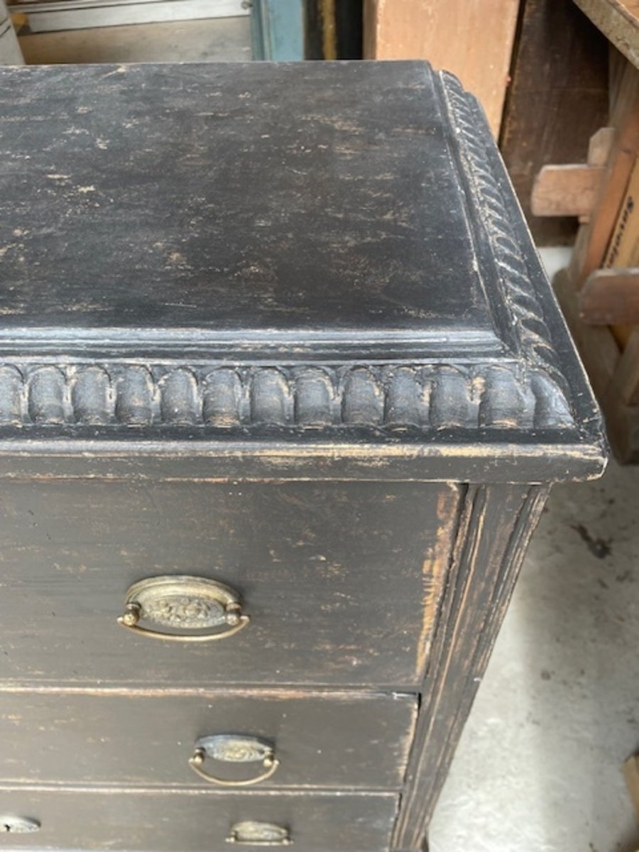 Swedish Gustavian Style Commode in Black Paint with Carved Top, 19th Century - JAA