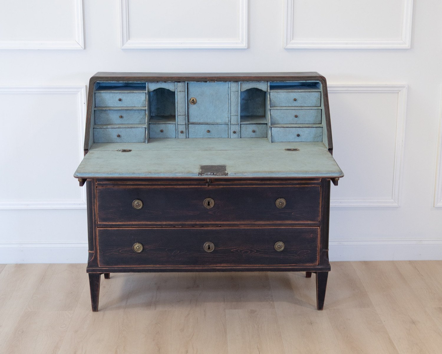On Hold - A beautiful Gustavian black bureau from the early 1800s - JAA