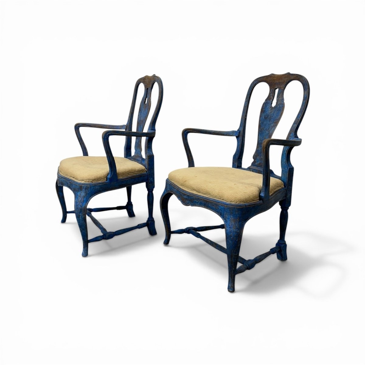 A beautiful pair of antique Swedish Rococo armchairs. - JAA