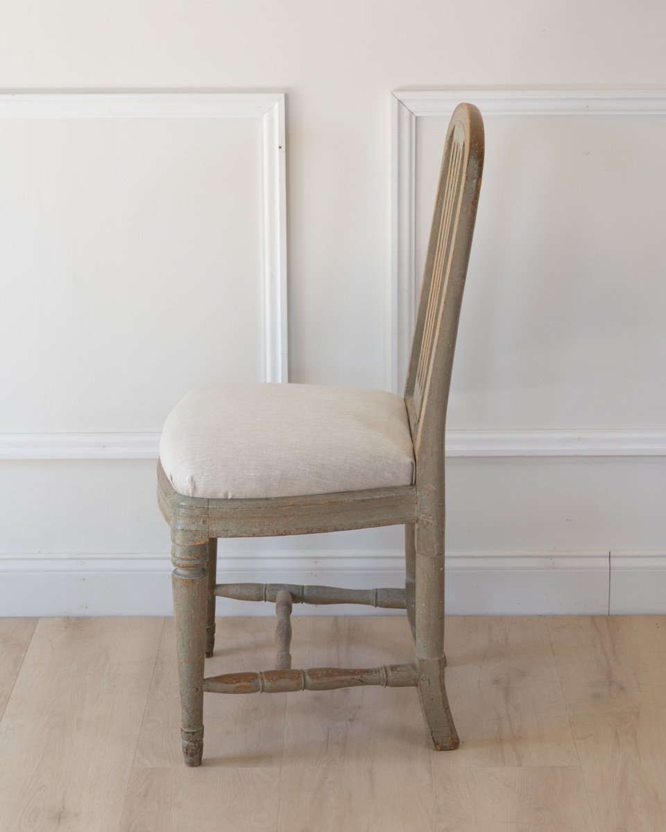 Provincial Gustavian Chair in Original Paint, circa 1780 - JAA