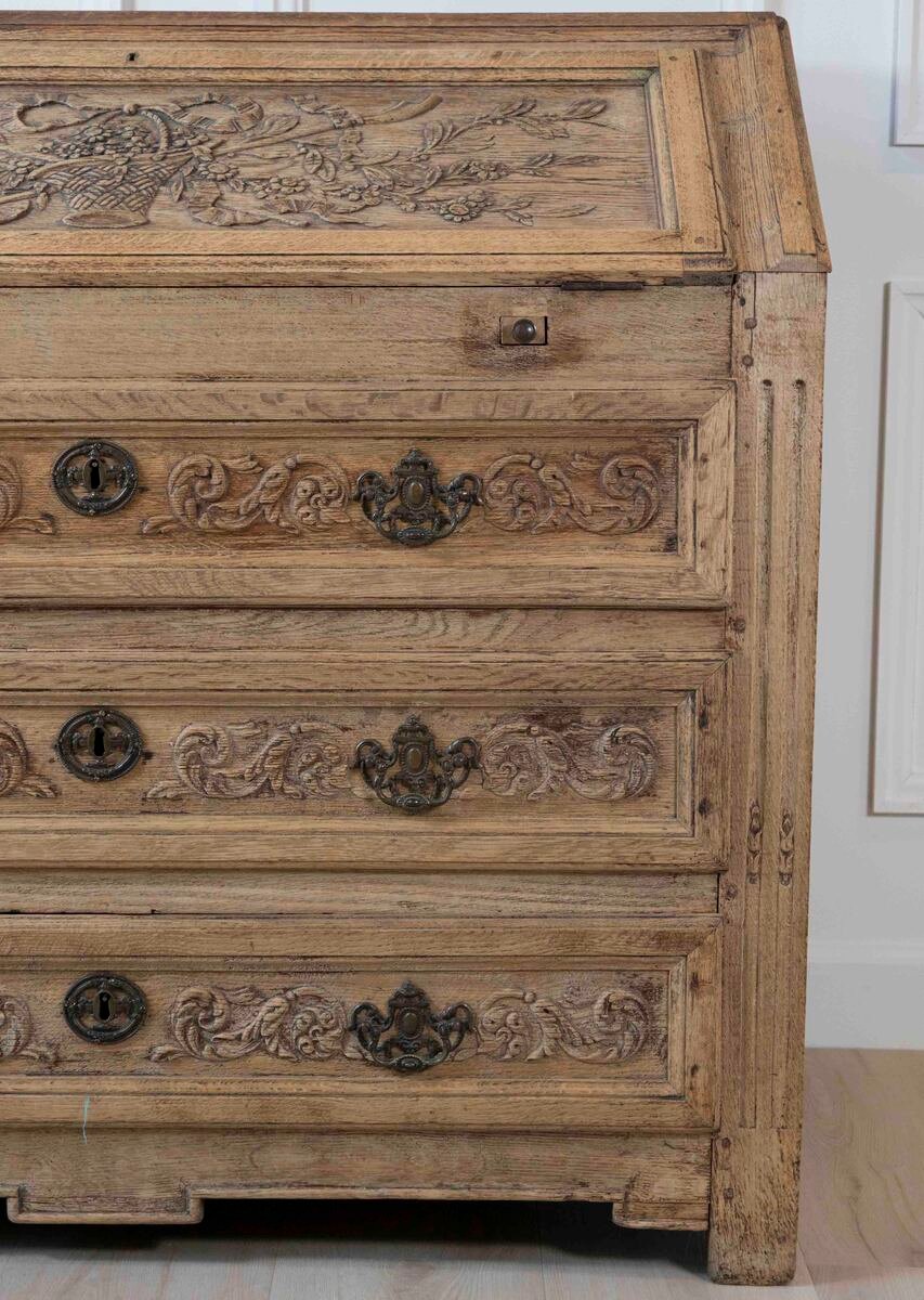 French Louis XVI Period Carved Oak Slant-Front Secretary Desk, Liège, Late 18th Century - JAA