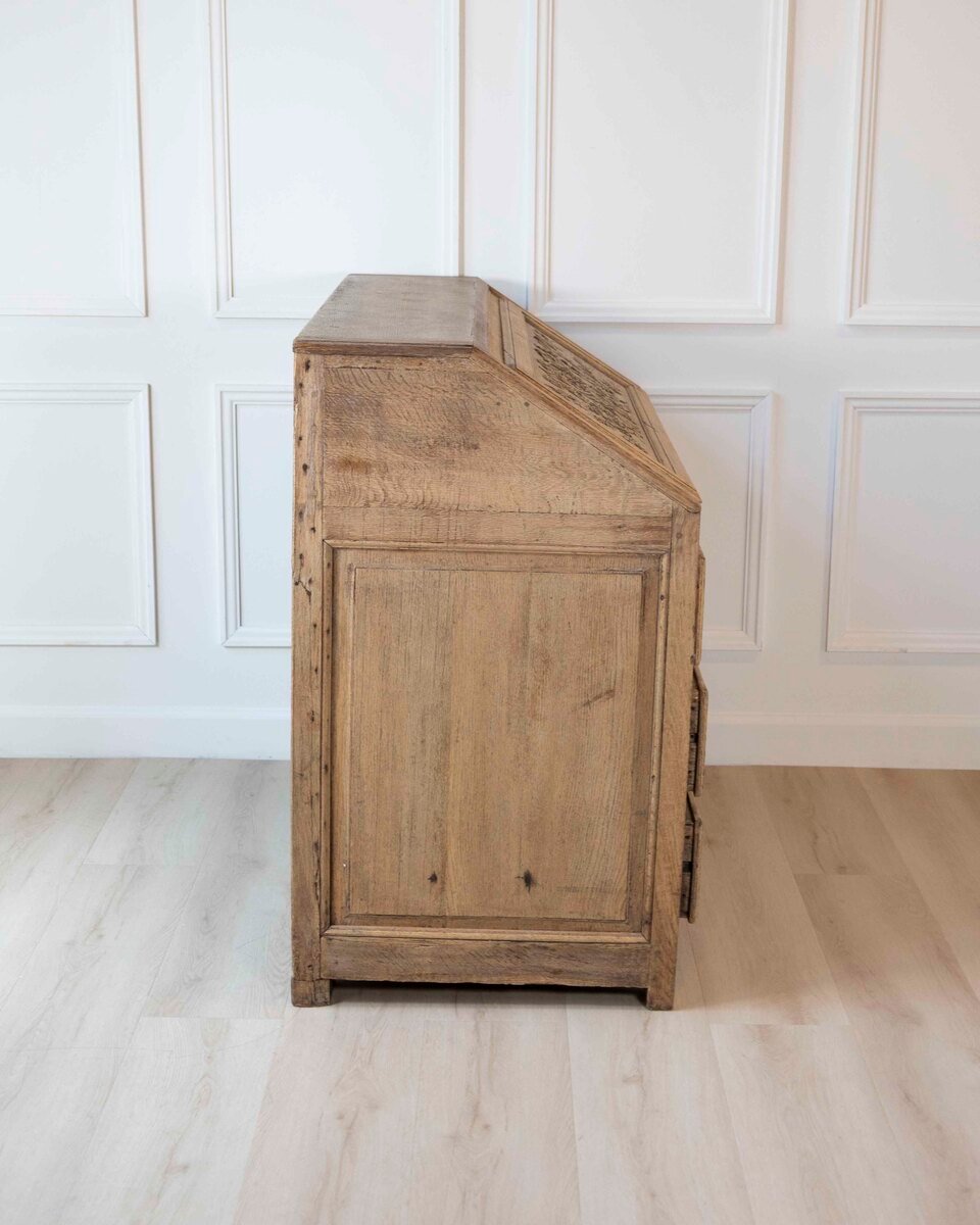 French Louis XVI Period Carved Oak Slant-Front Secretary Desk, Liège, Late 18th Century - JAA
