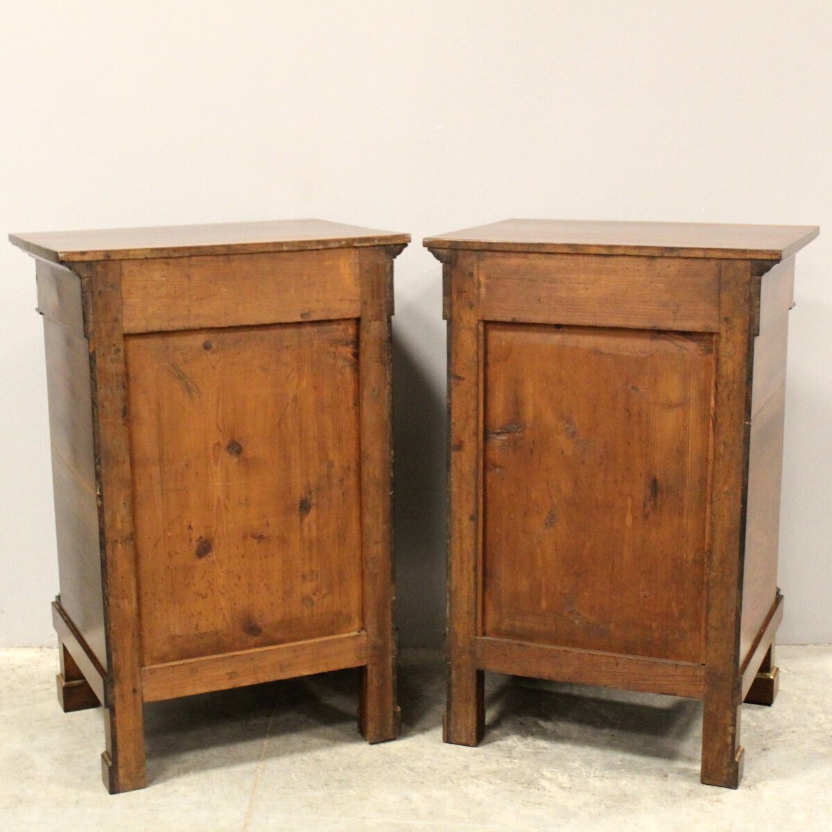 Pair of Italian Empire Walnut Nightstands with Ebonized Columns, Early 19th Century - JAA