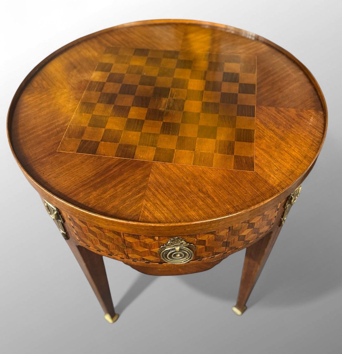 A refined round French tea and game table - JAA