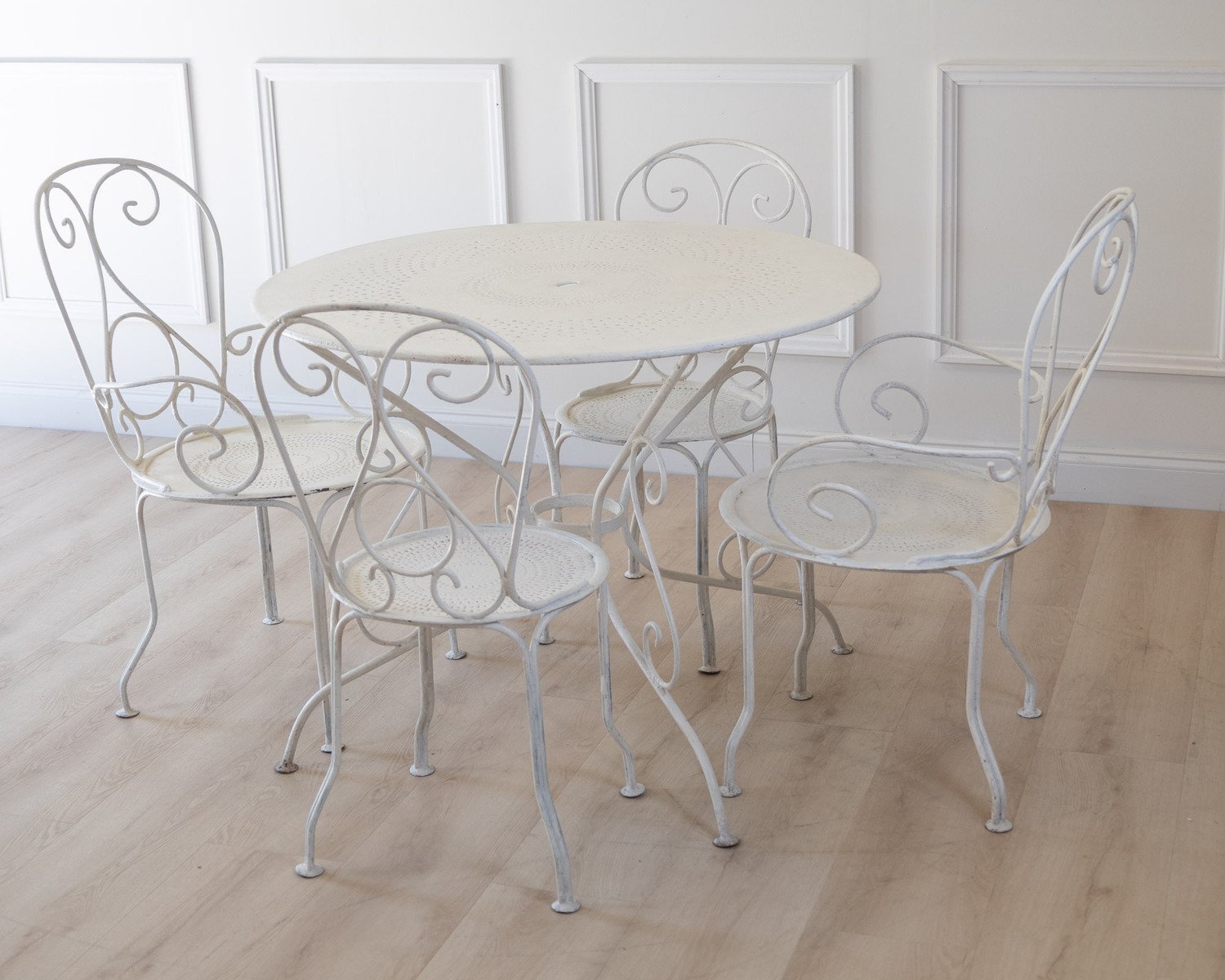 20th Century Wrought Iron Garden Furniture Set - JAA