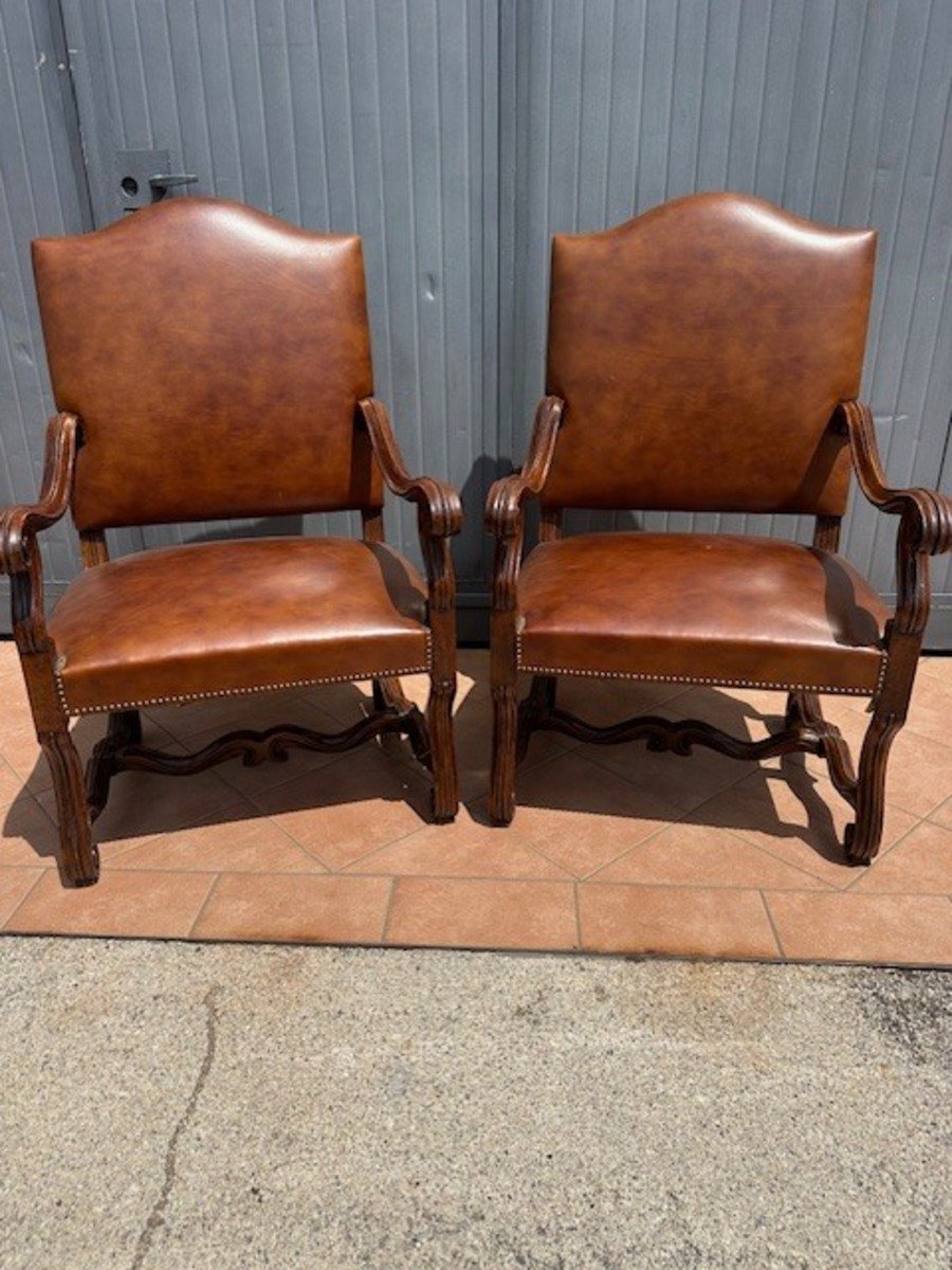 Pair of Italian Louis XIV Style Walnut Armchairs in Leather, 19th Century - JAA