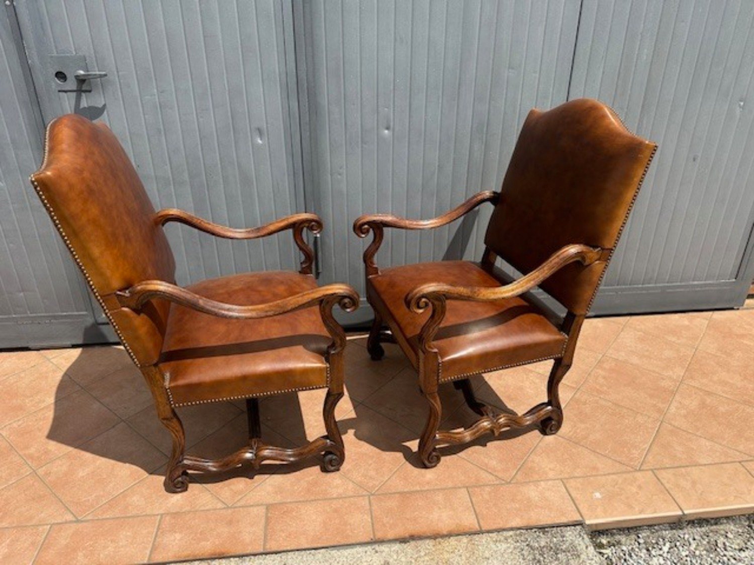 Pair of Italian Louis XIV Style Walnut Armchairs in Leather, 19th Century - JAA