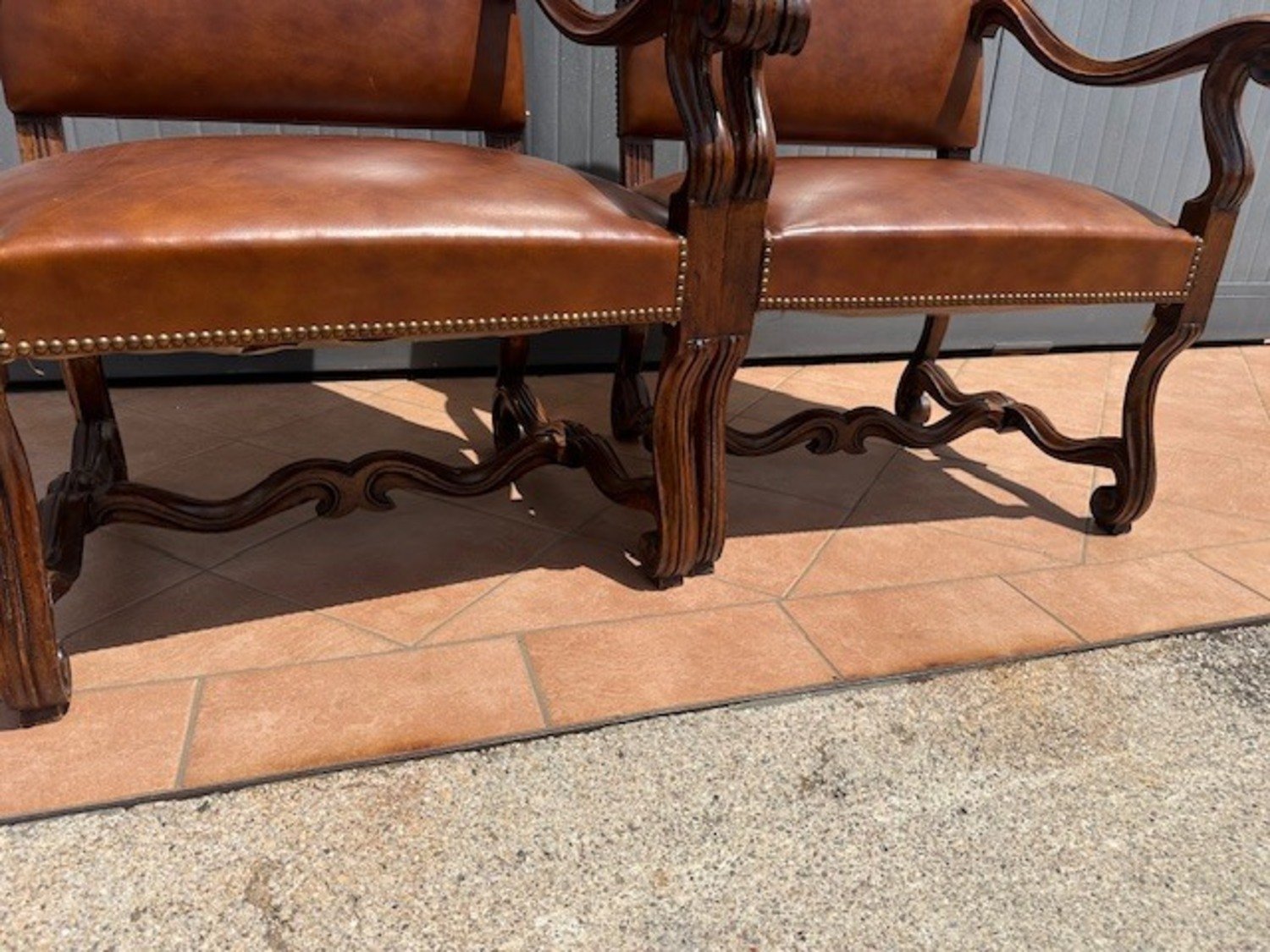 Pair of Italian Louis XIV Style Walnut Armchairs in Leather, 19th Century - JAA