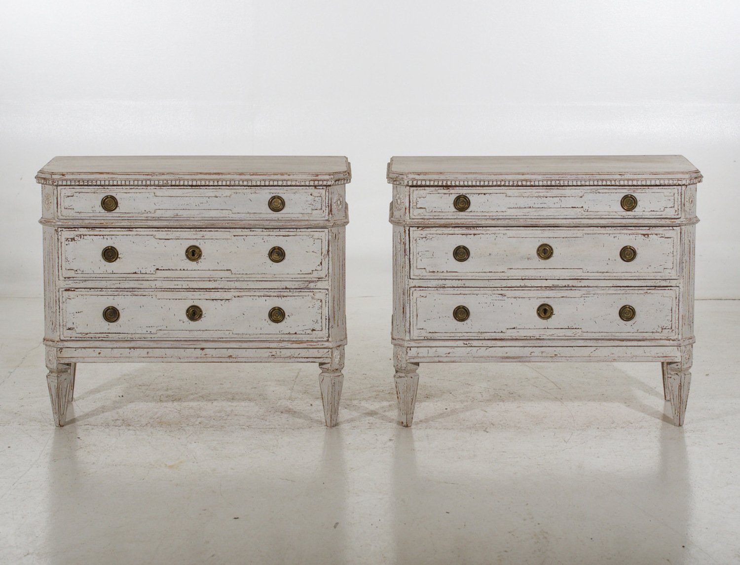 Pair of Scandinavian Chests of Drawers, circa 1920 - JAA