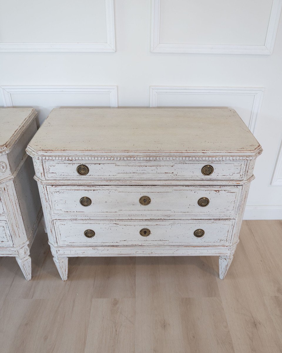 Pair of Scandinavian Chests of Drawers, circa 1920 - JAA