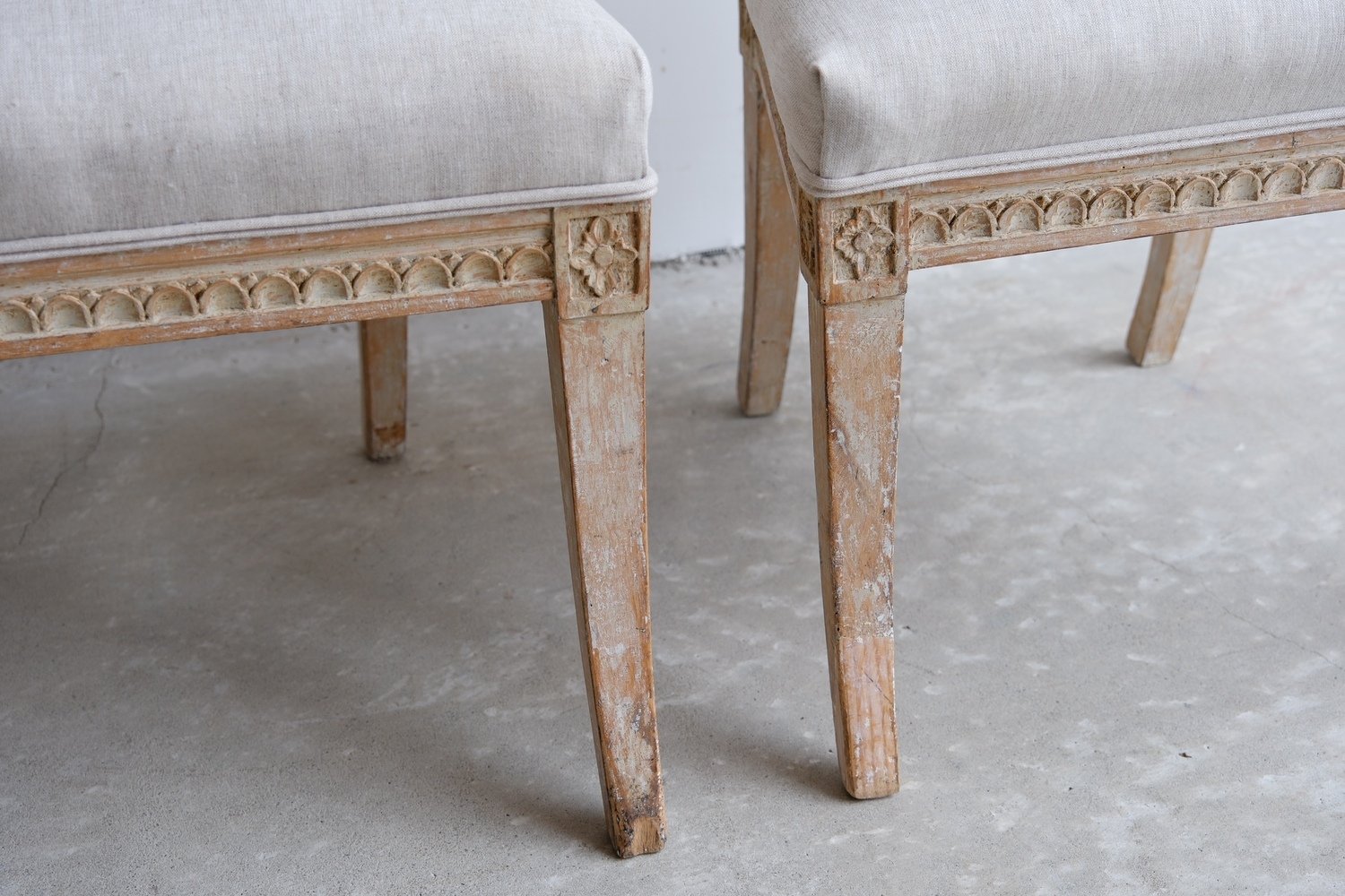 Pair of Gustavian Klismos Chairs in Original Paint, circa 1800 - JAA