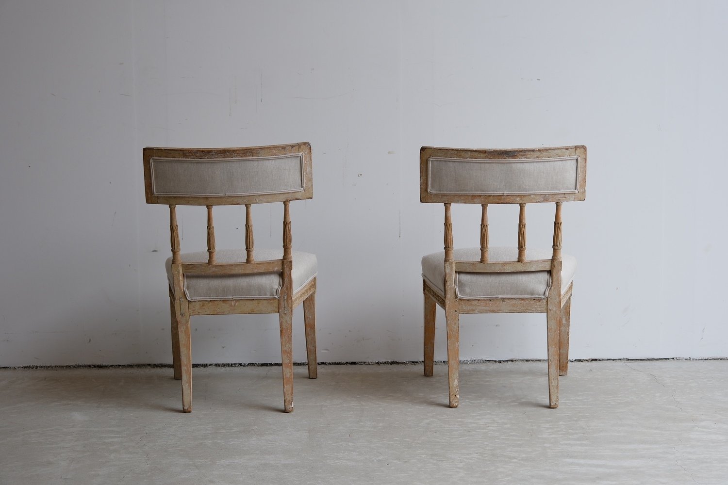 Pair of Gustavian Klismos Chairs in Original Paint, circa 1800 - JAA