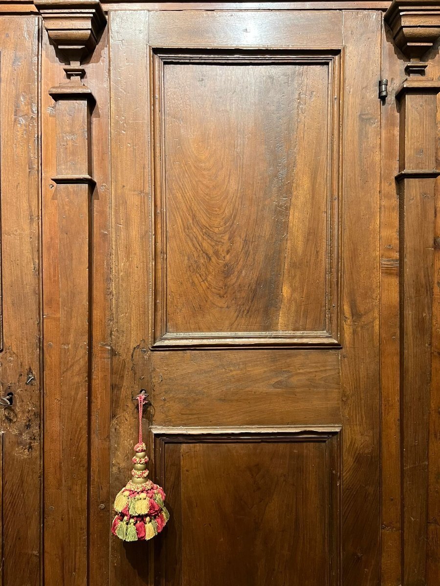 Italian Walnut Two-Door Armoire, Central Italy, 17th Century - JAA