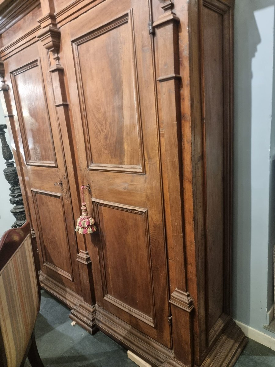 Italian Walnut Two-Door Armoire, Central Italy, 17th Century - JAA