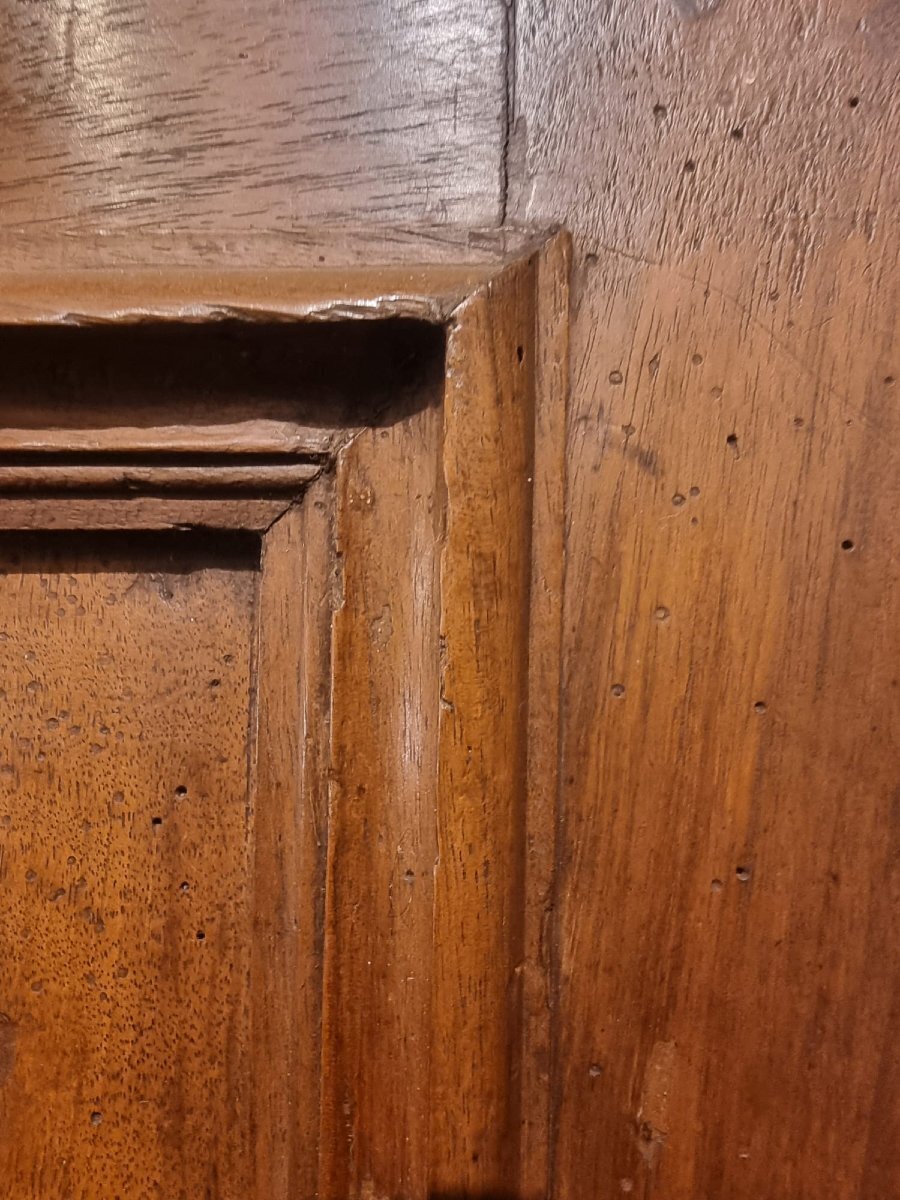 Italian Walnut Two-Door Armoire, Central Italy, 17th Century - JAA