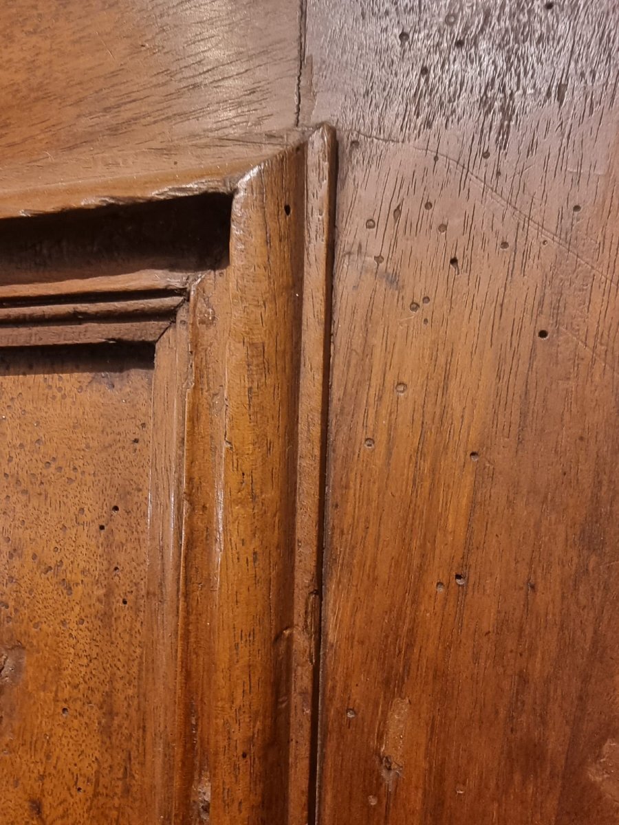 Italian Walnut Two-Door Armoire, Central Italy, 17th Century - JAA