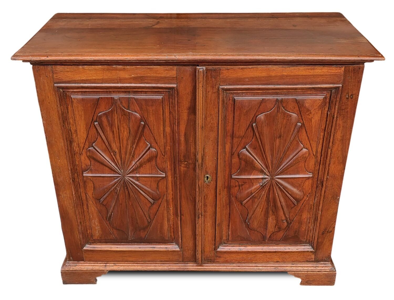 Piedmontese Carved Walnut Sideboard, Second Half 17th Century - JAA