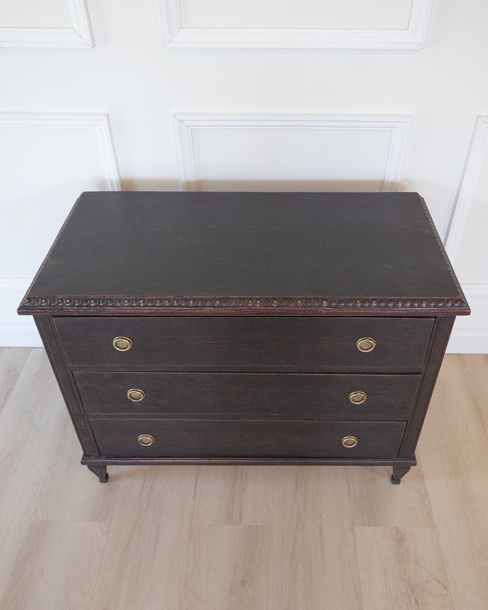Gustavian-style chest of drawers - JAA